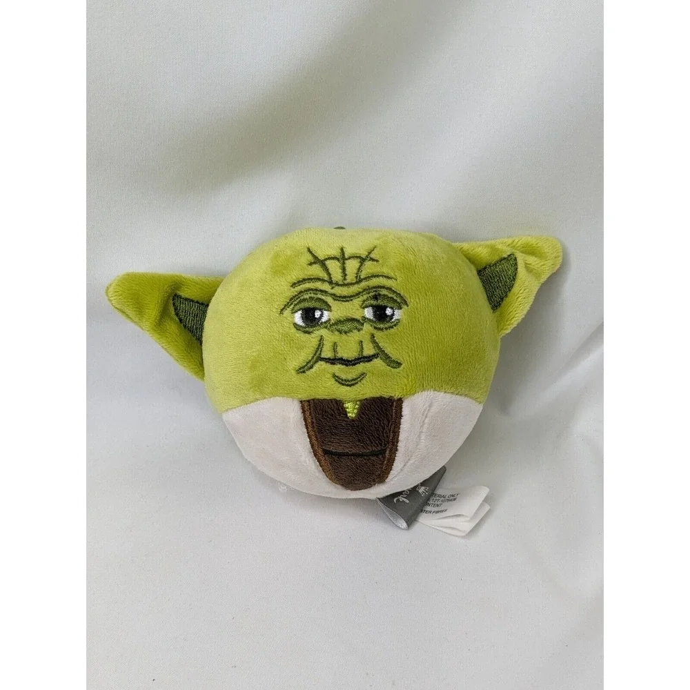 Hallmark Star Wars Yoda Darth Vader Fluffballs Round‎ Plush Ball Ornament 3 Inch